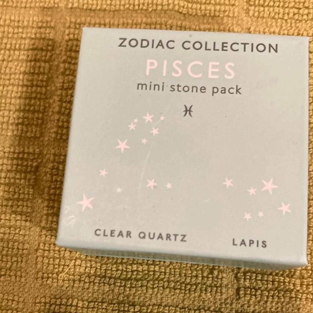 NWOT pisces mini stone pack, clear quartz & lapis ￼ - Picture 2 of 6